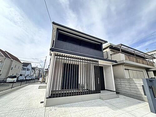 兵庫県尼崎市浜３丁目 2階建 