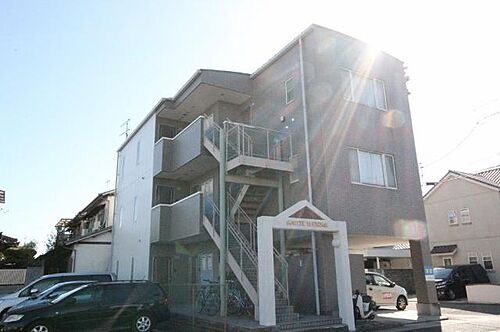 香川県高松市松縄町 3階建 築28年5ヶ月