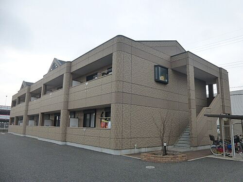 兵庫県加古川市尾上町安田 築17年8ヶ月 2階建