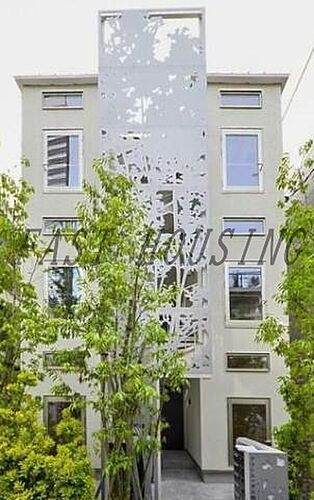 東京都新宿区西新宿３丁目 3階建 築7年7ヶ月