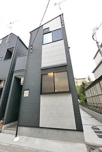 東京都板橋区三園２丁目 2階建 築3年8ヶ月