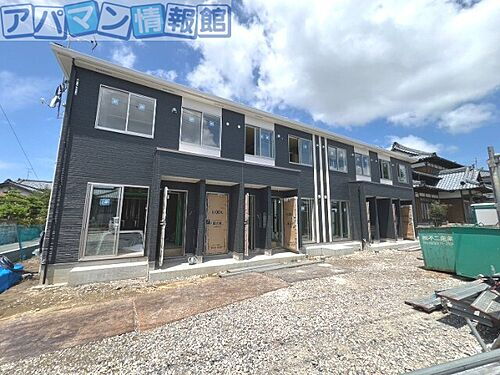 新潟県新潟市秋葉区荻島１丁目 2階建 