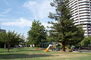 ＵＲキャナルタウンウェスト 公園「兵庫駅南公園まで270ｍ」敷地に隣接する公園です。