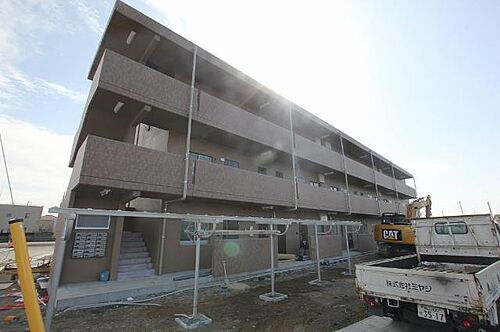 広島県福山市神辺町字徳田 3階建 築4年4ヶ月