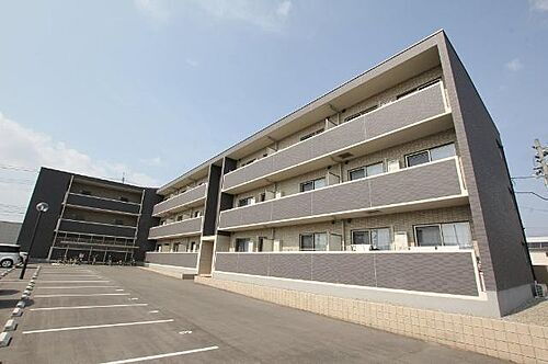 広島県福山市明神町１丁目 3階建 築7年10ヶ月