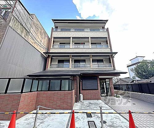 京都府京都市東山区大和大路通五条下る東入上梅屋町 賃貸マンション
