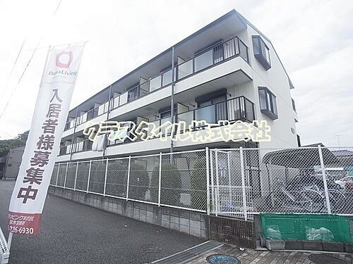 神奈川県厚木市飯山南１丁目 3階建