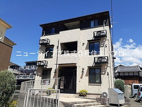 大阪府寝屋川市秦町 築10年4ヶ月 3階建