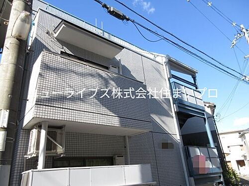 大阪府寝屋川市北大利町 築37年6ヶ月 3階建