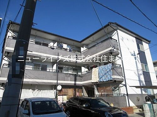 大阪府寝屋川市仁和寺本町５丁目 築42年1ヶ月 3階建