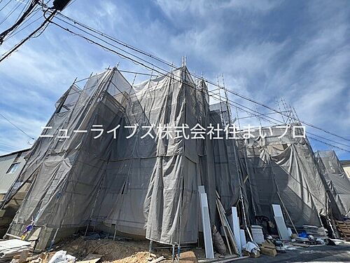 大阪府寝屋川市明和２丁目 築1年7ヶ月 3階建