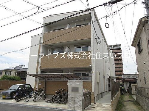 大阪府寝屋川市田井町 築3年9ヶ月 3階建