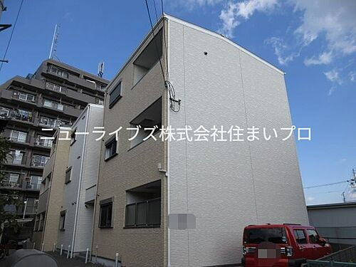 大阪府寝屋川市対馬江東町 築7年2ヶ月 3階建