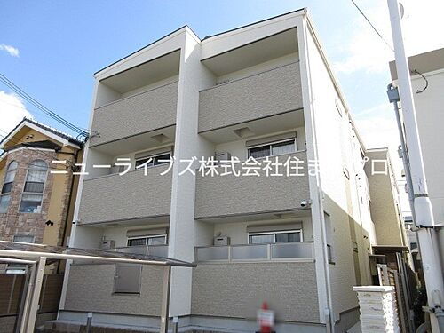 大阪府寝屋川市明和２丁目 築3年5ヶ月 3階建