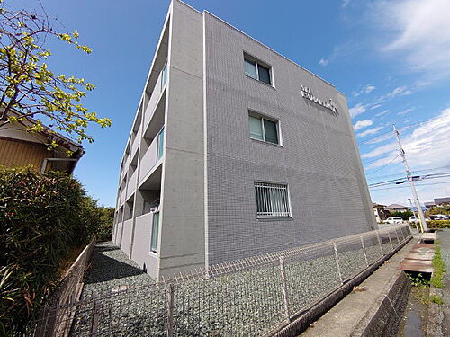 静岡県浜松市浜名区高畑 3階建 築10年6ヶ月
