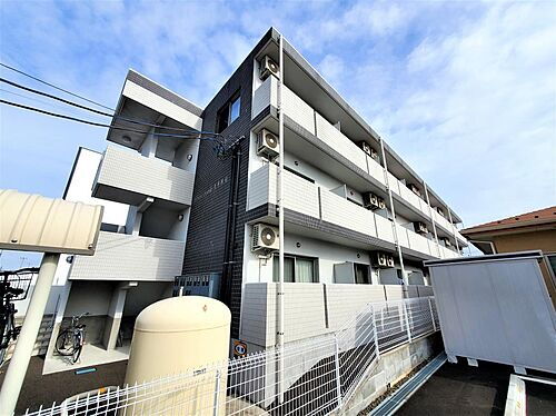 グランリアーレ荒井駅前 3階建