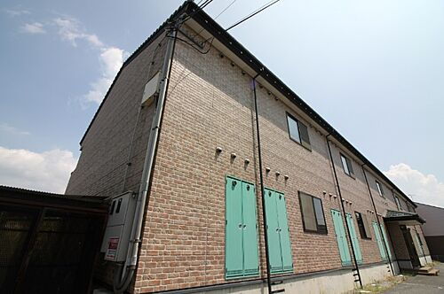 ヴィラワイエフ１３ 2階建