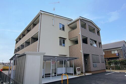 滋賀県米原市下多良２丁目 3階建 築9年1ヶ月