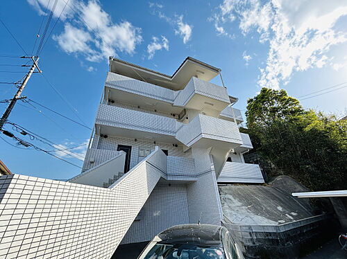 広島県広島市安佐南区長束西３丁目 3階建