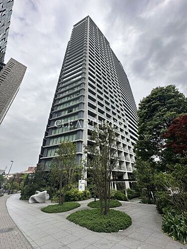 コンフォリア新宿イーストサイドタワー 32階建