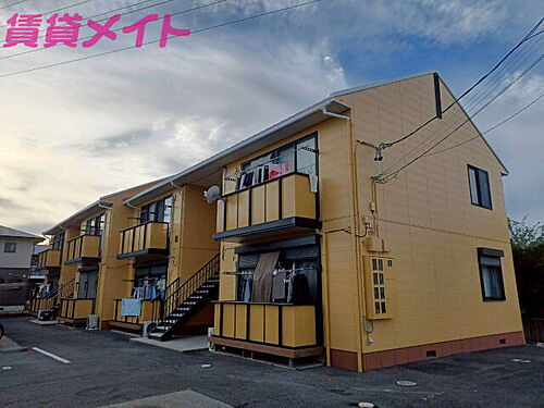 三重県四日市市大字東阿倉川 賃貸アパート