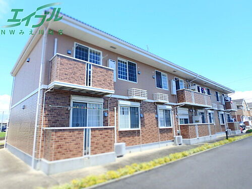 三重県三重郡川越町大字亀須新田 賃貸アパート