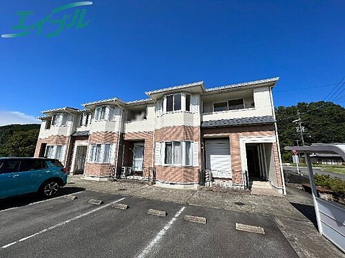 三重県津市白山町岡 賃貸アパート