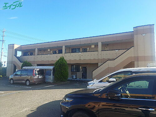 三重県松阪市肥留町 賃貸アパート