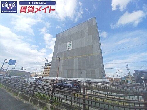 三重県松阪市嬉野中川新町１丁目 10階建 