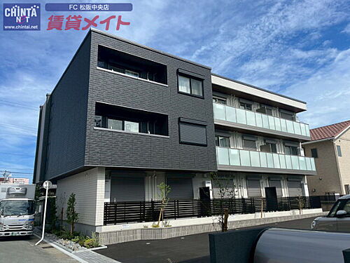 三重県松阪市中央町 3階建 