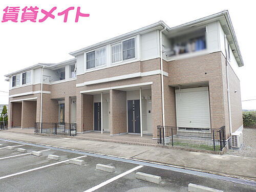 三重県松阪市久米町 2階建