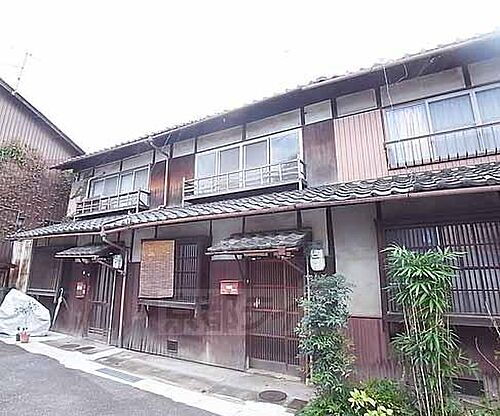 京都府京都市左京区鹿ケ谷西寺ノ前町 2階建