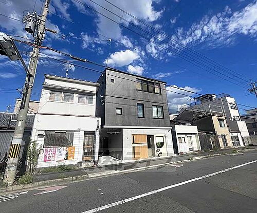 京都府京都市中京区壬生中川町 築1年10ヶ月 3階建