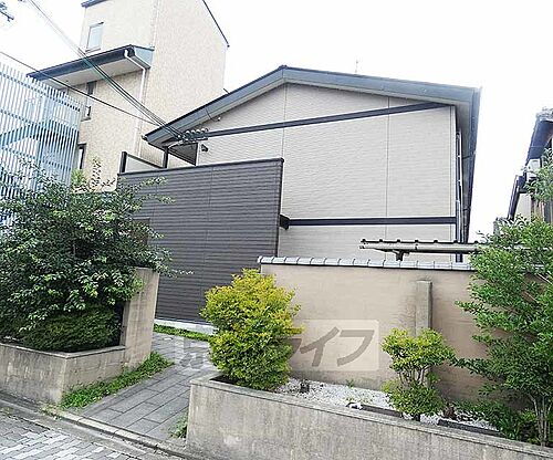 京都府京都市左京区川端通仁王門下る孫橋町 築16年11ヶ月 2階建