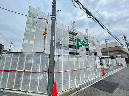 大阪府堺市北区北花田町４丁 3階建 