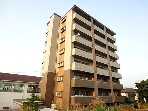 福岡県久留米市諏訪野町 8階建 築16年6ヶ月