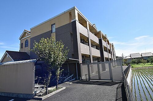 東京都日野市大字川辺堀之内 3階建 築17年3ヶ月