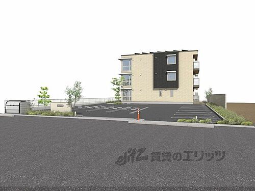 滋賀県長浜市八幡中山町 3階建
