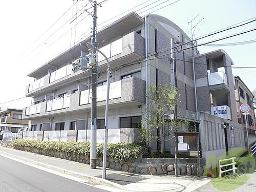 ピースフル本山 3階建