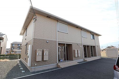 山梨県中巨摩郡昭和町西条 2階建