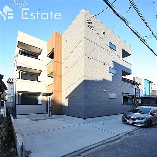 愛知県名古屋市中村区高道町４丁目  3階建