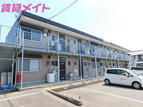 三重県四日市市大字東阿倉川 賃貸アパート