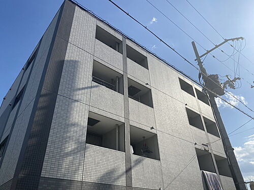 兵庫県姫路市飾磨区三宅１丁目 4階建