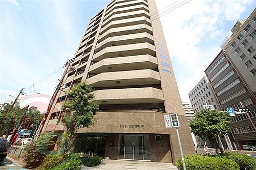 大阪府大阪市西区靱本町２丁目 13階建