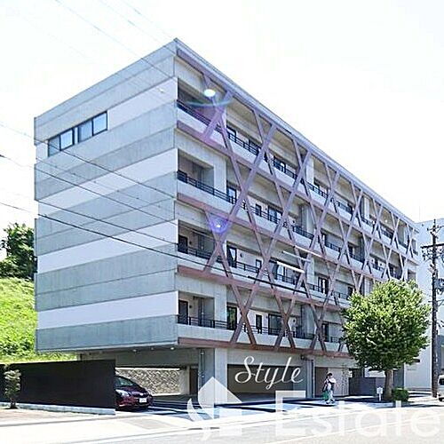 愛知県名古屋市中区三の丸１丁目 5階建 