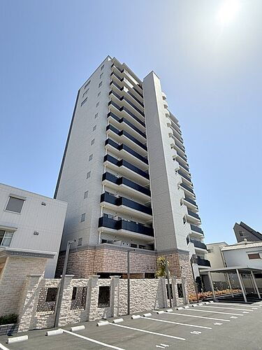 大阪府大阪市住吉区万代東３丁目 14階建