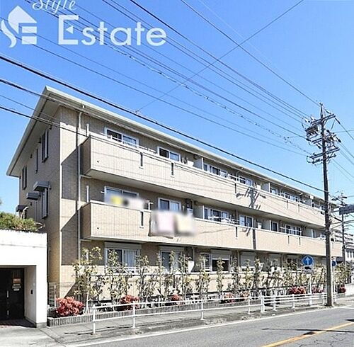 愛知県名古屋市名東区亀の井３丁目 築17年12ヶ月 3階建