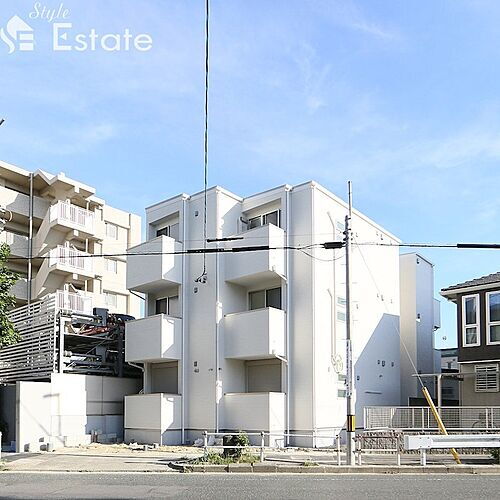 愛知県名古屋市名東区社台２丁目 築7年5ヶ月 3階建