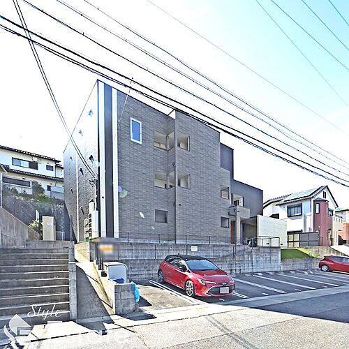 愛知県名古屋市名東区新宿２丁目 築7年11ヶ月 3階建