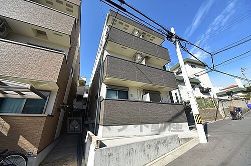 フジパレス江坂１番館 3階建